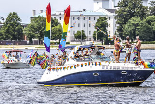 Hampton Roads Boat Parade 2024